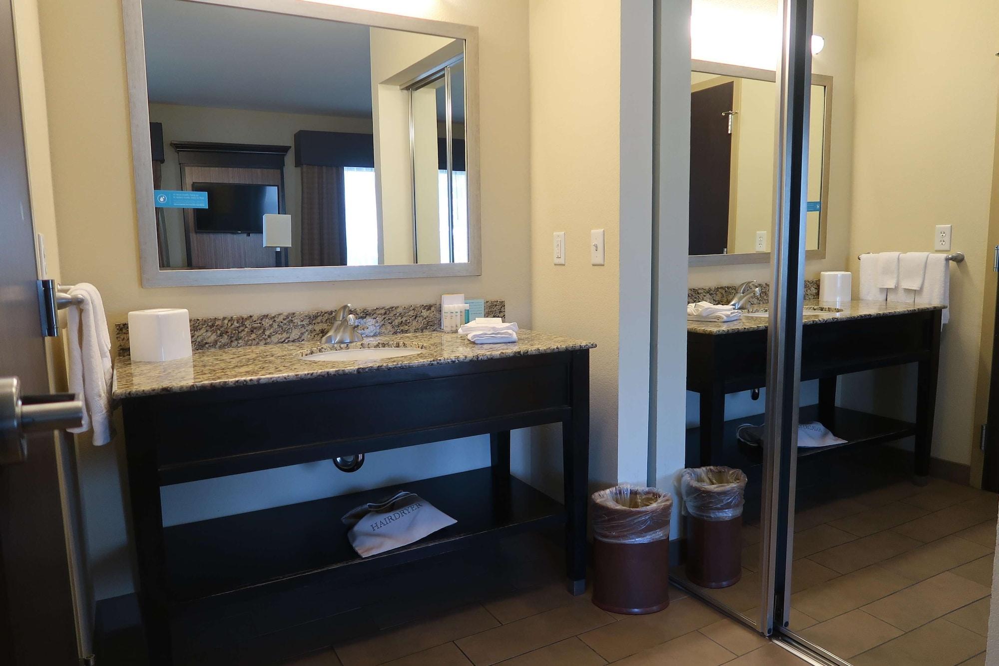 Hampton Inn & Suites Salinas Extérieur photo