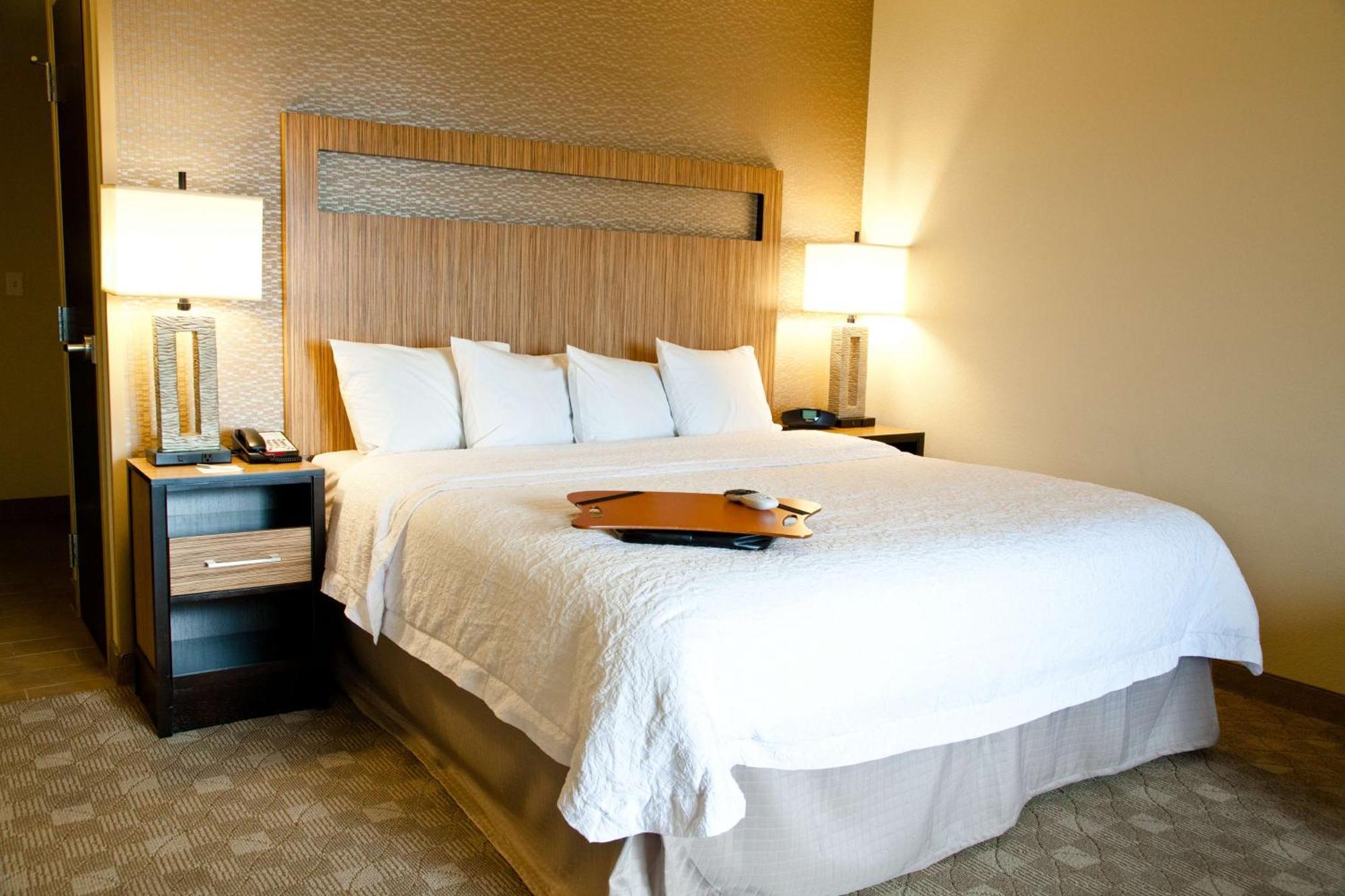 Hampton Inn & Suites Salinas Extérieur photo