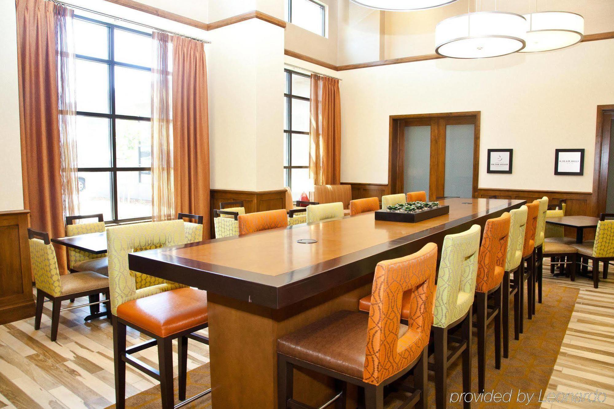 Hampton Inn & Suites Salinas Extérieur photo