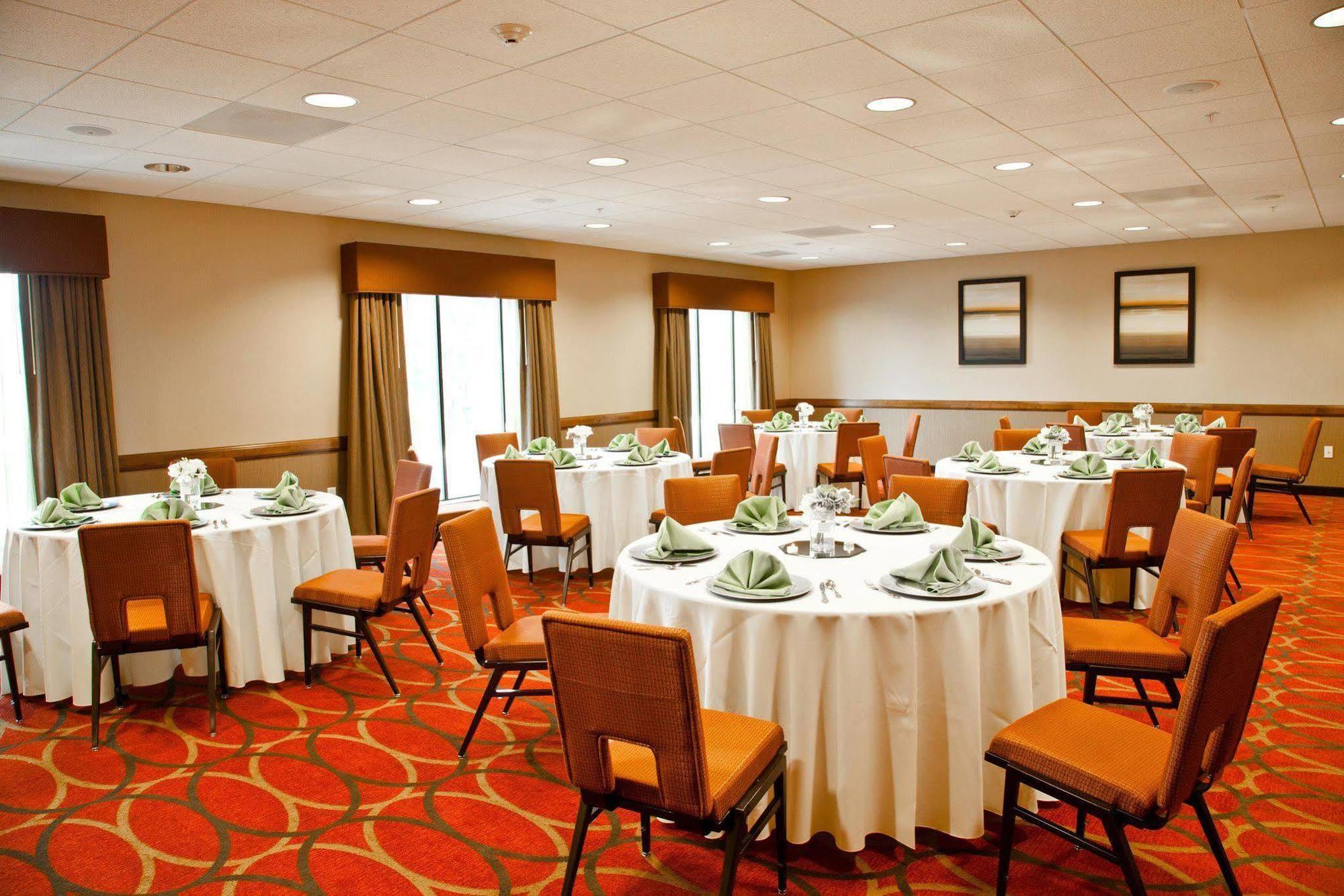 Hampton Inn & Suites Salinas Extérieur photo